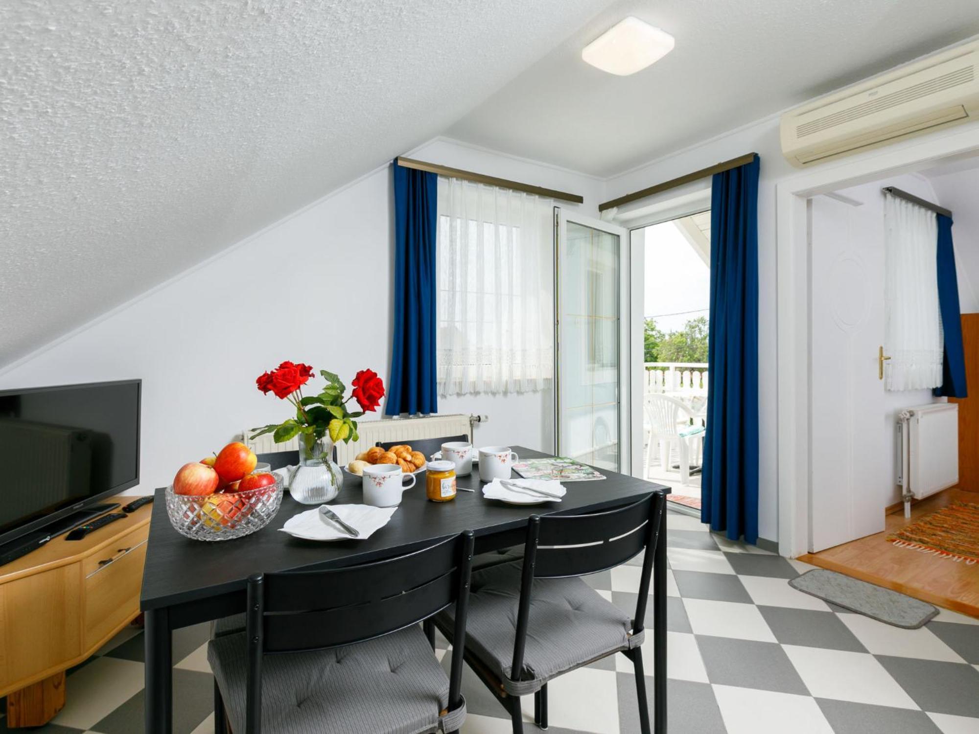Apartment Gerania By Interhome Balatonfured Luaran gambar